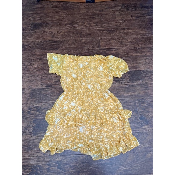 Simply Vera Womens Size L Mustard Yellow Floral Tiered Ruffle Mini Wrap V Neck - Picture 6 of 7